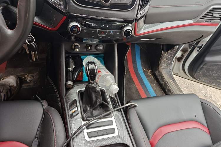Used CHANGAN CS55 2018 1.5T Manual Colorful Model China V Standard Gear Lever