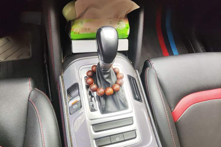Used CHANGAN CS55 2018 1.5T Automatic Colorful Edition China V Standard Gear Lever