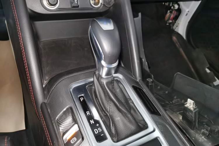 Used CHANGAN CS55 2018 1.5T Automatic Colorful Edition China V Standard Gear Lever