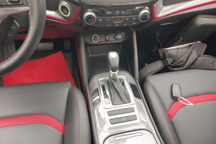 Used CHANGAN CS55 2018 1.5T Automatic Colorful Edition China V Standard Gear Lever