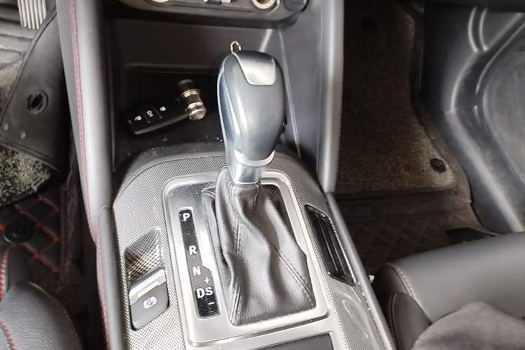 Used CHANGAN CS55 2018 1.5T Automatic Xuan Dong Model China V Standard Gear Lever