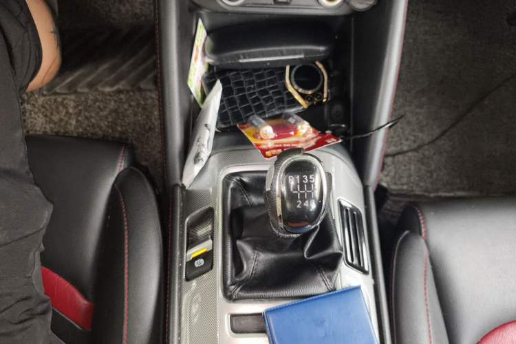 Used CHANGAN CS55 2018 1.5T Manual Colorful Model China V Standard Gear Lever