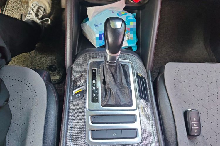 Used CHANGAN CS55 2018 1.5T Automatic Colorful Edition China V Standard Gear Lever