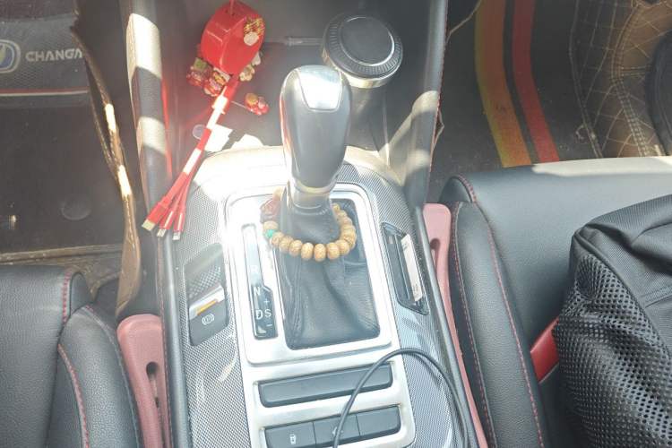 Used CHANGAN CS55 2018 1.5T Automatic Xuan Dong Model China V Standard Gear Lever