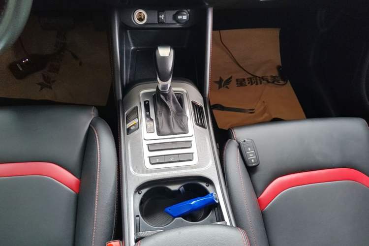 Used CHANGAN CS55 2018 1.5T Automatic Xuan Dong Model China V Standard Gear Lever