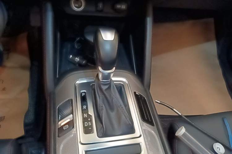 Used CHANGAN CS55 2018 1.5T Automatic Colorful Edition China V Standard Gear Lever