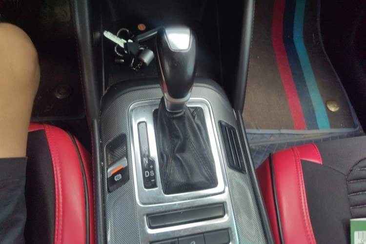 Used CHANGAN CS55 2018 1.5T Automatic Xuan Dong Model China V Standard Gear Lever