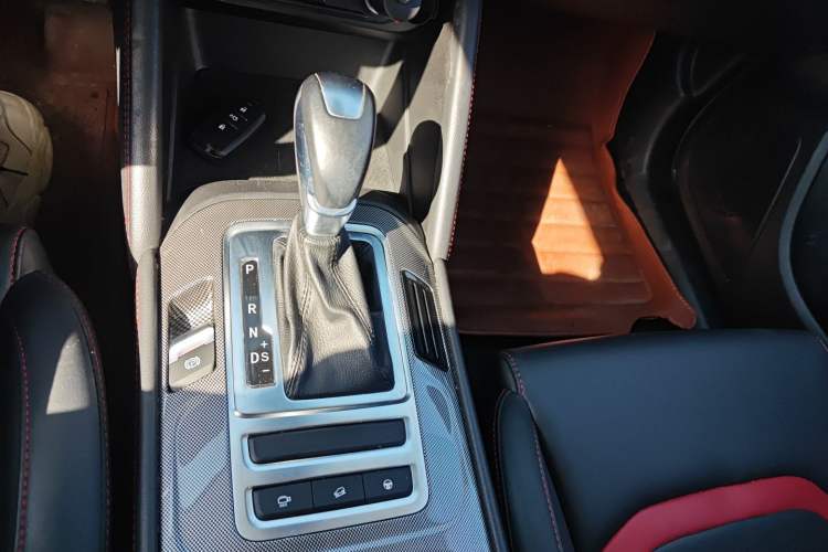 Used CHANGAN CS55 2018 1.5T Automatic Cool Edition China V standard Gear Lever