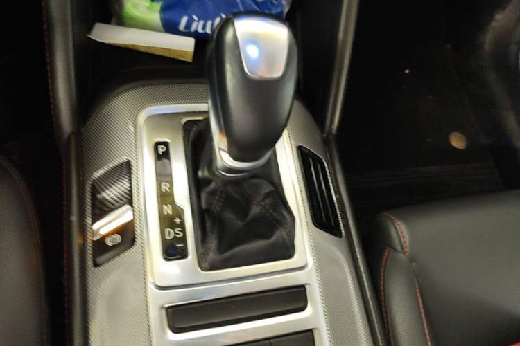 Used CHANGAN CS55 2018 1.5T Automatic Colorful Edition China V Standard Gear Lever