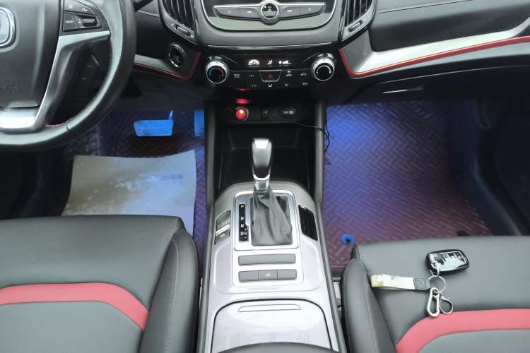 Used CHANGAN CS55 2018 1.5T Automatic Colorful Edition China V Standard Gear Lever