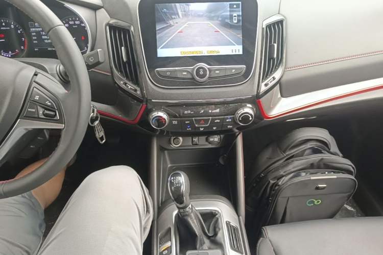 Used CHANGAN CS55 2018 1.5T Manual Colorful Model China V Standard Gear Lever