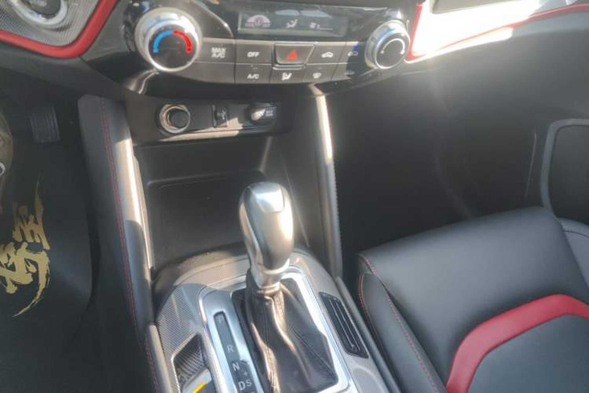 Used CHANGAN CS55 2018 1.5T Automatic Colorful Edition China V Standard Gear Lever