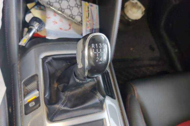 Used CHANGAN CS55 2018 1.5T Manual Colorful Model China V Standard Gear Lever