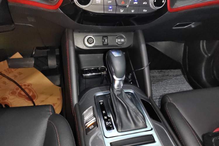 Used CHANGAN CS55 2018 1.5T Automatic Colorful Edition China V Standard Gear Lever