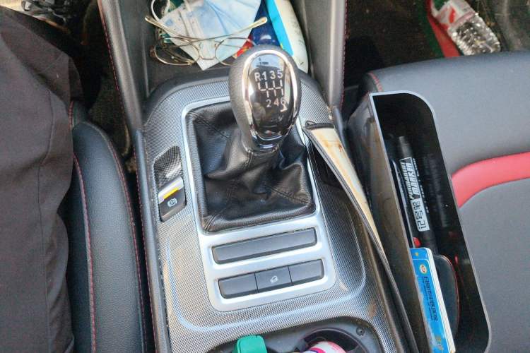 Used CHANGAN CS55 2018 1.5T Manual Colorful Model China V Standard Gear Lever