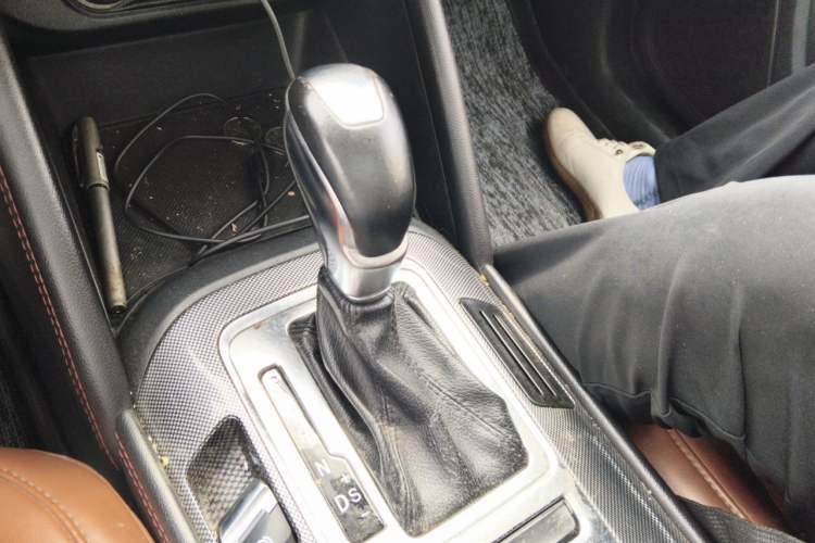 Used CHANGAN CS55 2018 1.5T Automatic Colorful Edition China V Standard Gear Lever