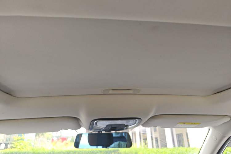 Used CHANGAN CS55 2018 1.5T Manual Colorful Model China V Standard Headliner