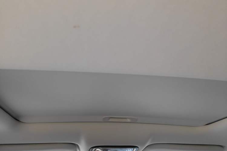 Used CHANGAN CS55 2018 1.5T Manual Colorful Model China V Standard Headliner