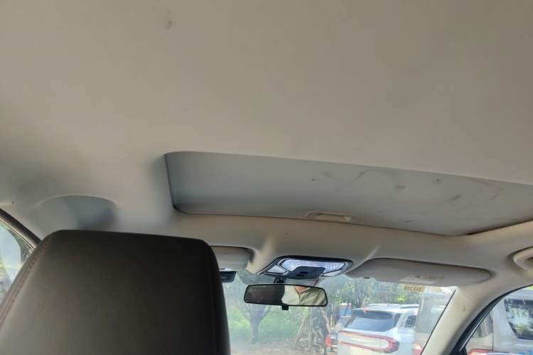 Used CHANGAN CS55 2018 1.5T Manual Colorful Model China V Standard Headliner
