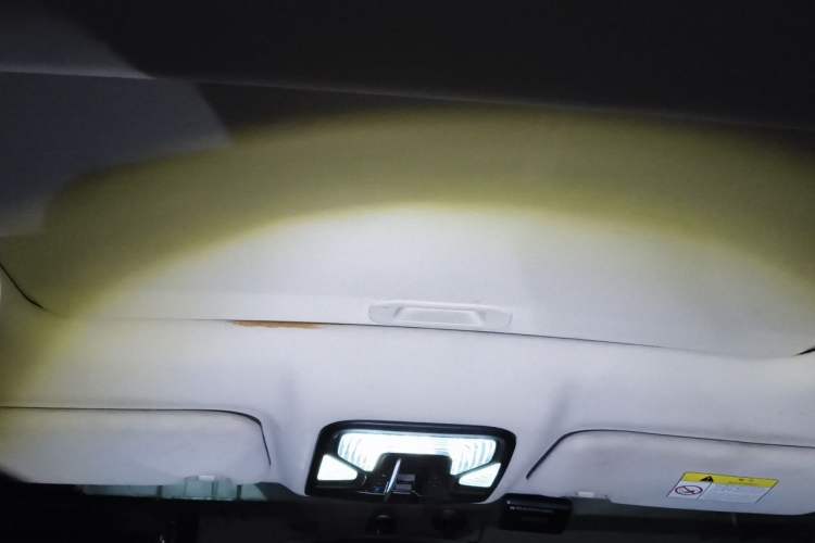 Used CHANGAN CS55 2018 1.5T Manual Colorful Model China V Standard Headliner
