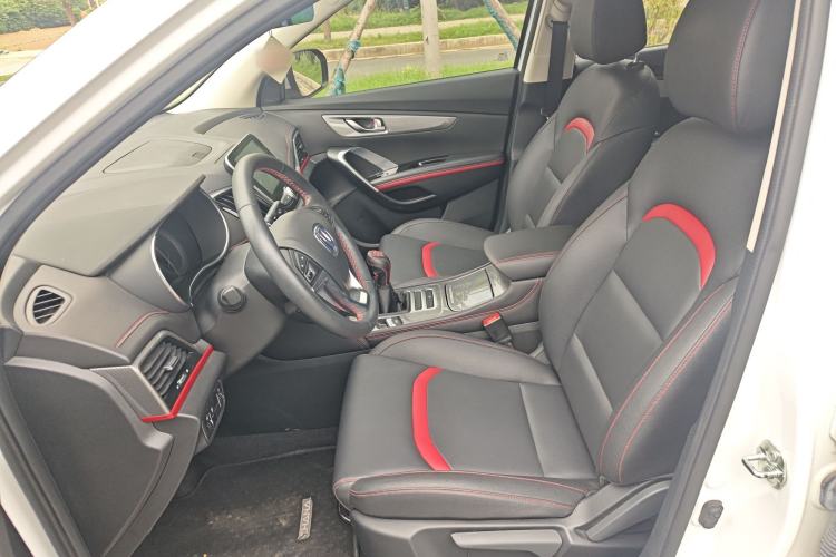 Used CHANGAN CS55 2018 1.5T Manual Colorful Model China V Standard Interior 1