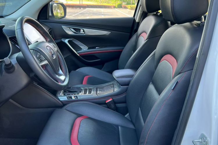 Used CHANGAN CS55 2018 1.5T Automatic Colorful Edition China V Standard Interior 1