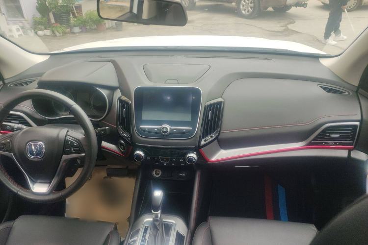 Used CHANGAN CS55 2018 1.5T Automatic Colorful Edition China V Standard Interior 3