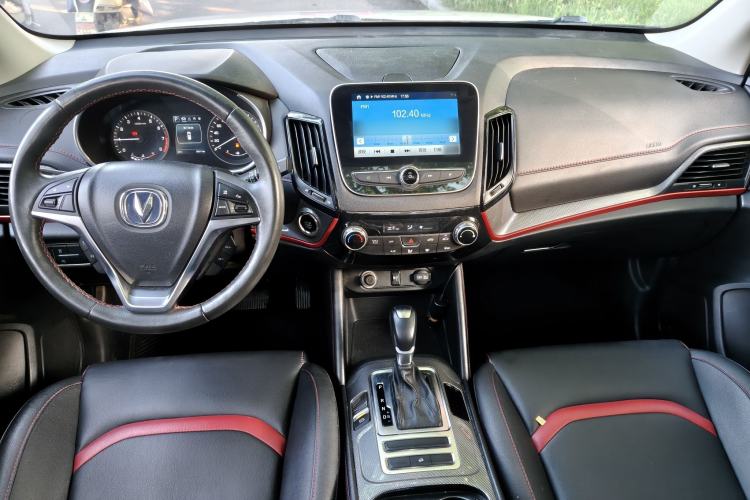 Used CHANGAN CS55 2018 1.5T Automatic Colorful Edition China V Standard Interior 3