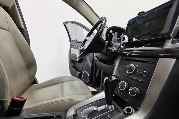 Used CHANGAN CS55 2018 1.5T Automatic Colorful Edition China V Standard Interior 5