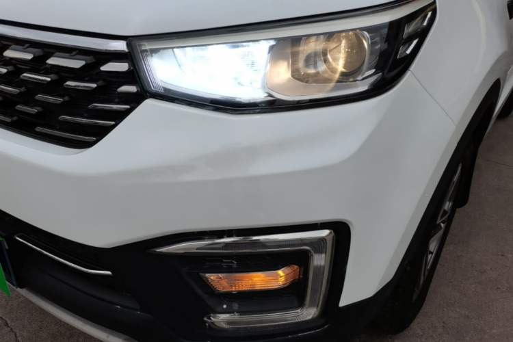 Used CHANGAN CS55 2018 1.5T Automatic Colorful Edition China V Standard Left Front Headlight