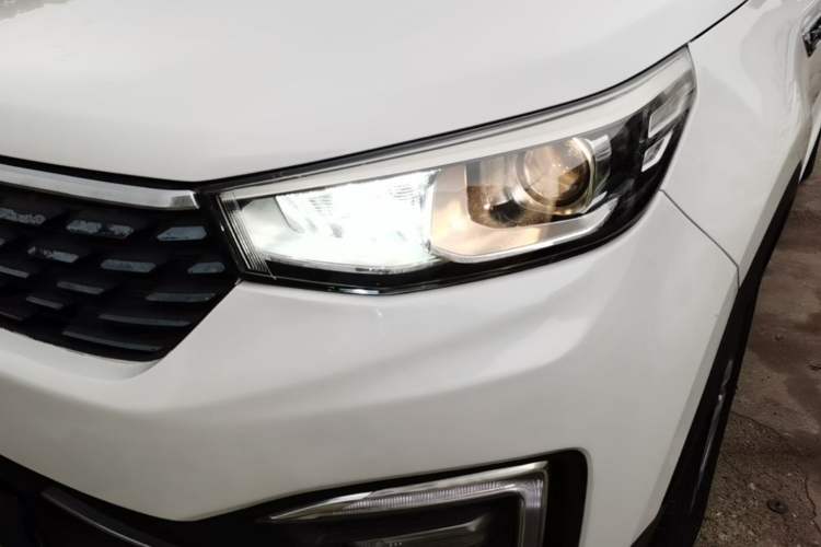 Used CHANGAN CS55 2018 1.5T Automatic Colorful Edition China V Standard Left Front Headlight