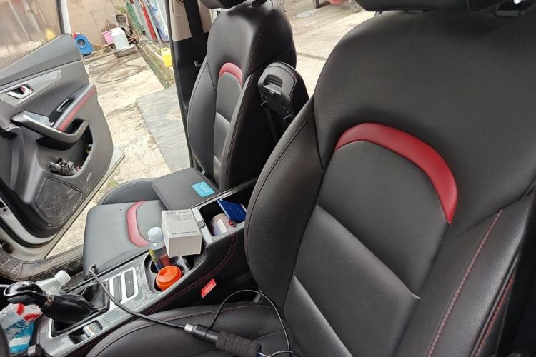 Used CHANGAN CS55 2018 1.5T Manual Colorful Model China V Standard Left Front Seat