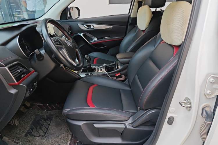 Used CHANGAN CS55 2018 1.5T Manual Colorful Model China V Standard Left Front Seat