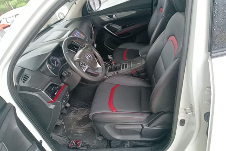 Used CHANGAN CS55 2018 1.5T Manual Colorful Model China V Standard Left Front Seat