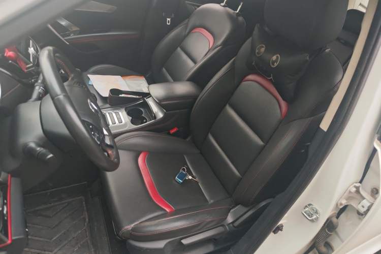 Used CHANGAN CS55 2018 1.5T Manual Colorful Model China V Standard Left Front Seat