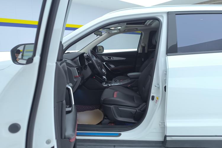Used CHANGAN CS55 2018 1.5T Automatic Colorful Edition China V Standard Left Front Seat