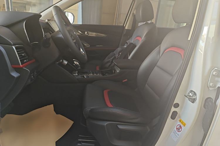 Used CHANGAN CS55 2018 1.5T Automatic Colorful Edition China V Standard Left Front Seat