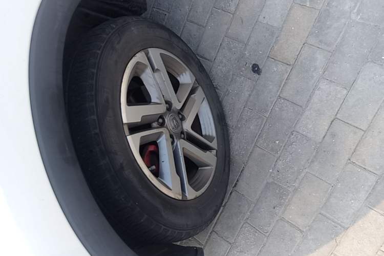 Used CHANGAN CS55 2018 1.5T Automatic Colorful Edition China V Standard Left Front Wheel Hub