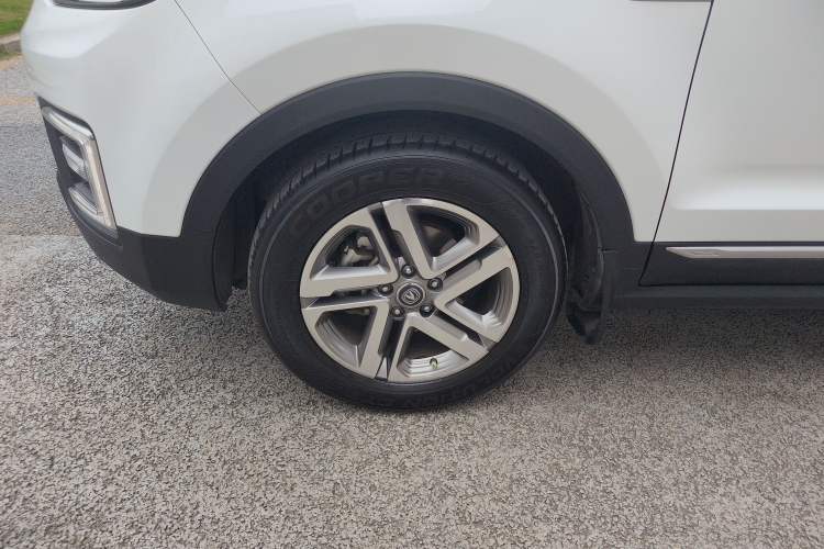 Used CHANGAN CS55 2018 1.5T Automatic Colorful Edition China V Standard Left Front Wheel Hub