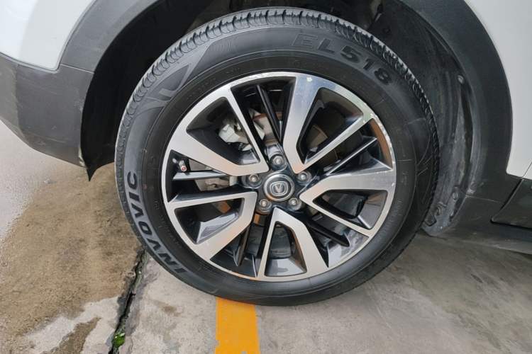 Used CHANGAN CS55 2018 1.5T Automatic Xuan Dong Model China V Standard Left Front Wheel Hub