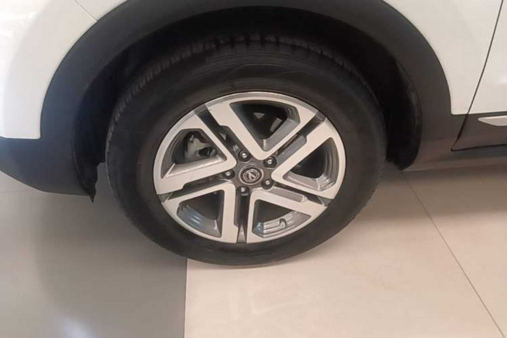 Used CHANGAN CS55 2018 1.5T Automatic Colorful Edition China V Standard Left Front Wheel Hub