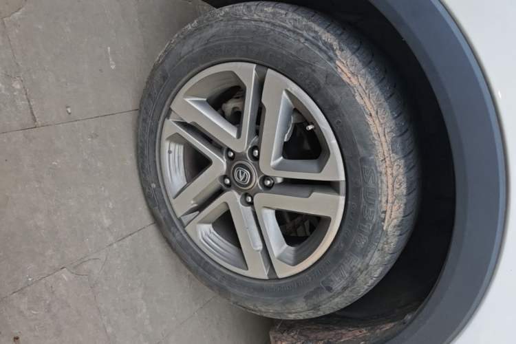 Used CHANGAN CS55 2018 1.5T Automatic Colorful Edition China V Standard Left Front Wheel Hub