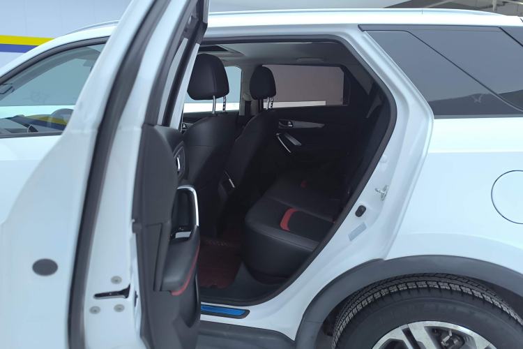 Used CHANGAN CS55 2018 1.5T Automatic Colorful Edition China V Standard Left Rear Seat