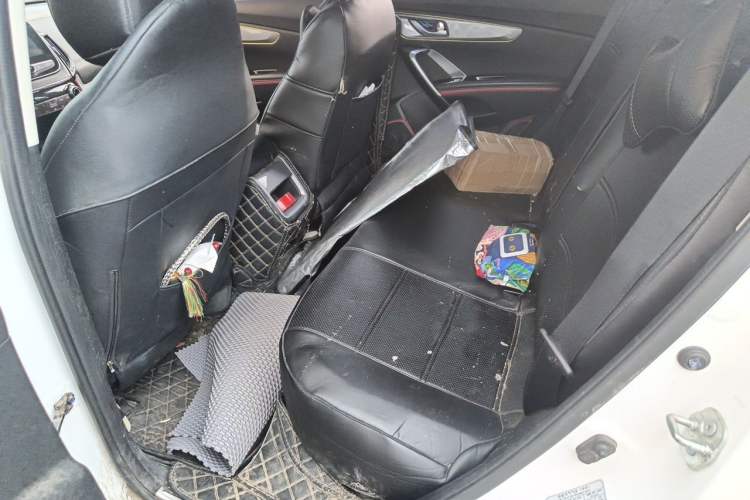 Used CHANGAN CS55 2018 1.5T Manual Colorful Model China V Standard Left Rear Seat