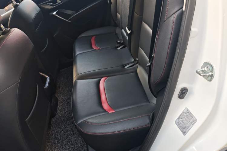 Used CHANGAN CS55 2018 1.5T Manual Colorful Model China V Standard Left Rear Seat