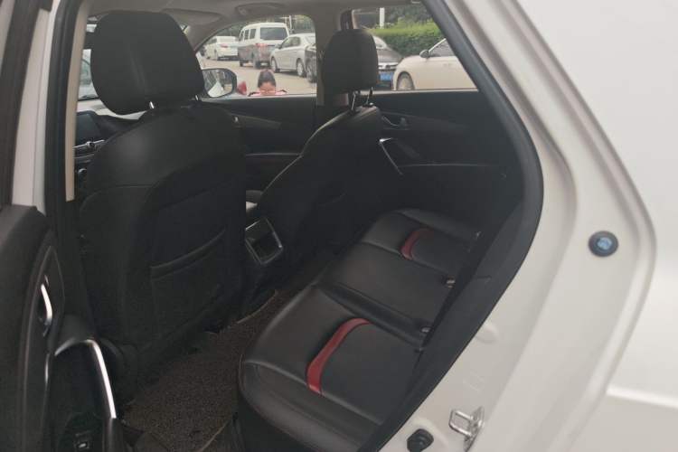 Used CHANGAN CS55 2018 1.5T Manual Colorful Model China V Standard Left Rear Seat