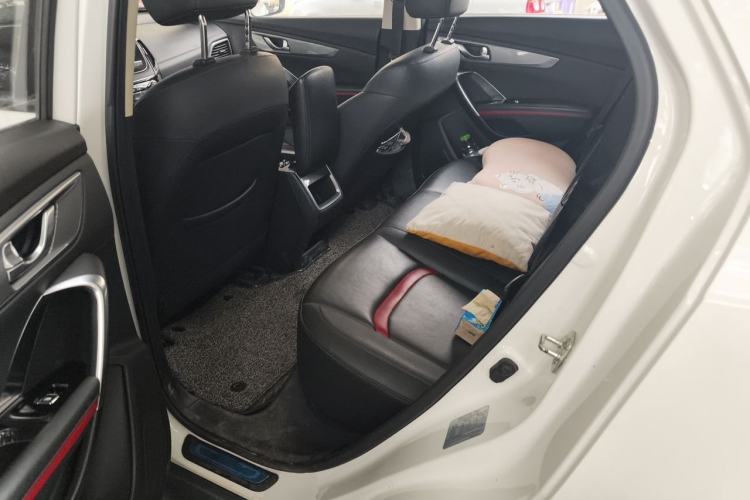 Used CHANGAN CS55 2018 1.5T Manual Colorful Model China V Standard Left Rear Seat