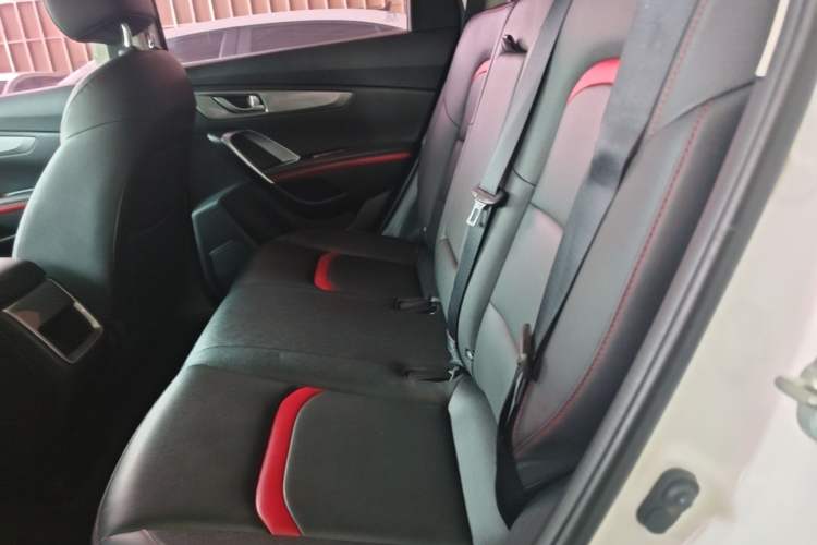 Used CHANGAN CS55 2018 1.5T Manual Colorful Model China V Standard Left Rear Seat