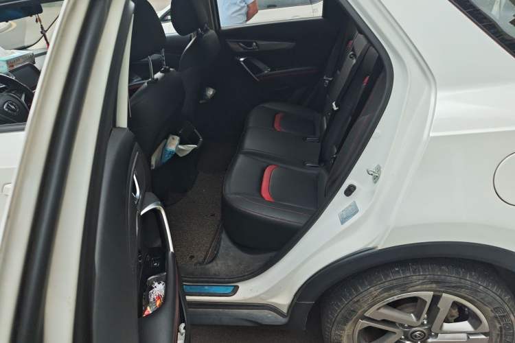 Used CHANGAN CS55 2018 1.5T Manual Colorful Model China V Standard Left Rear Seat