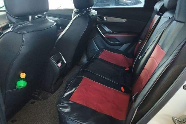 Used CHANGAN CS55 2018 1.5T Automatic Colorful Edition China V Standard Left Rear Seat